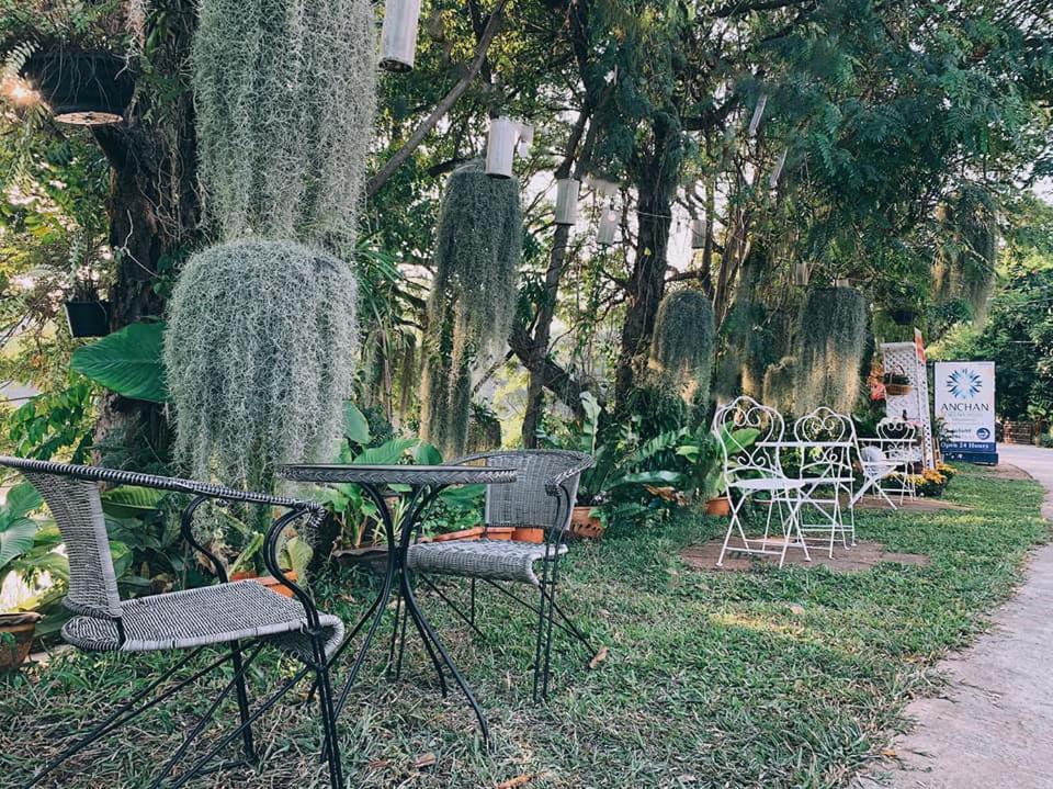 Anchan Laguna Hotel โรงแรมอัญชันลากูน่า Кхонкен Екстер'єр фото